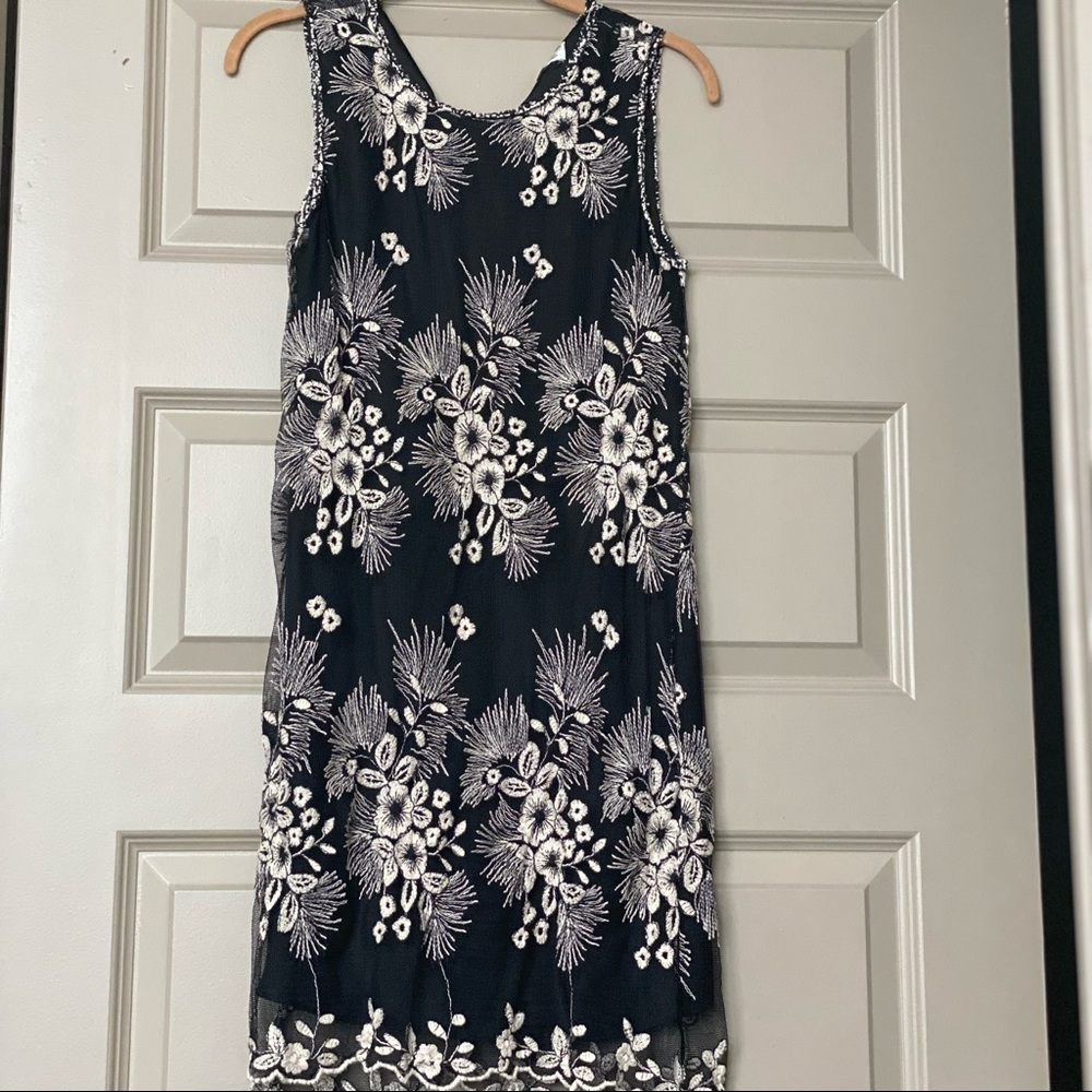 Max studio specialty products black lace floral dress, Small